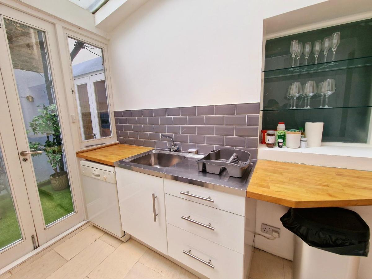 Beautiful Hyde Park Flat By Lancaster Gate Station With Private Back Patio Apartment London Exterior photo